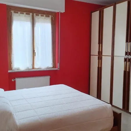 Holiday home Sweet Holidays Trilocale Con Ampio Terrazzo E Posto Auto Privato